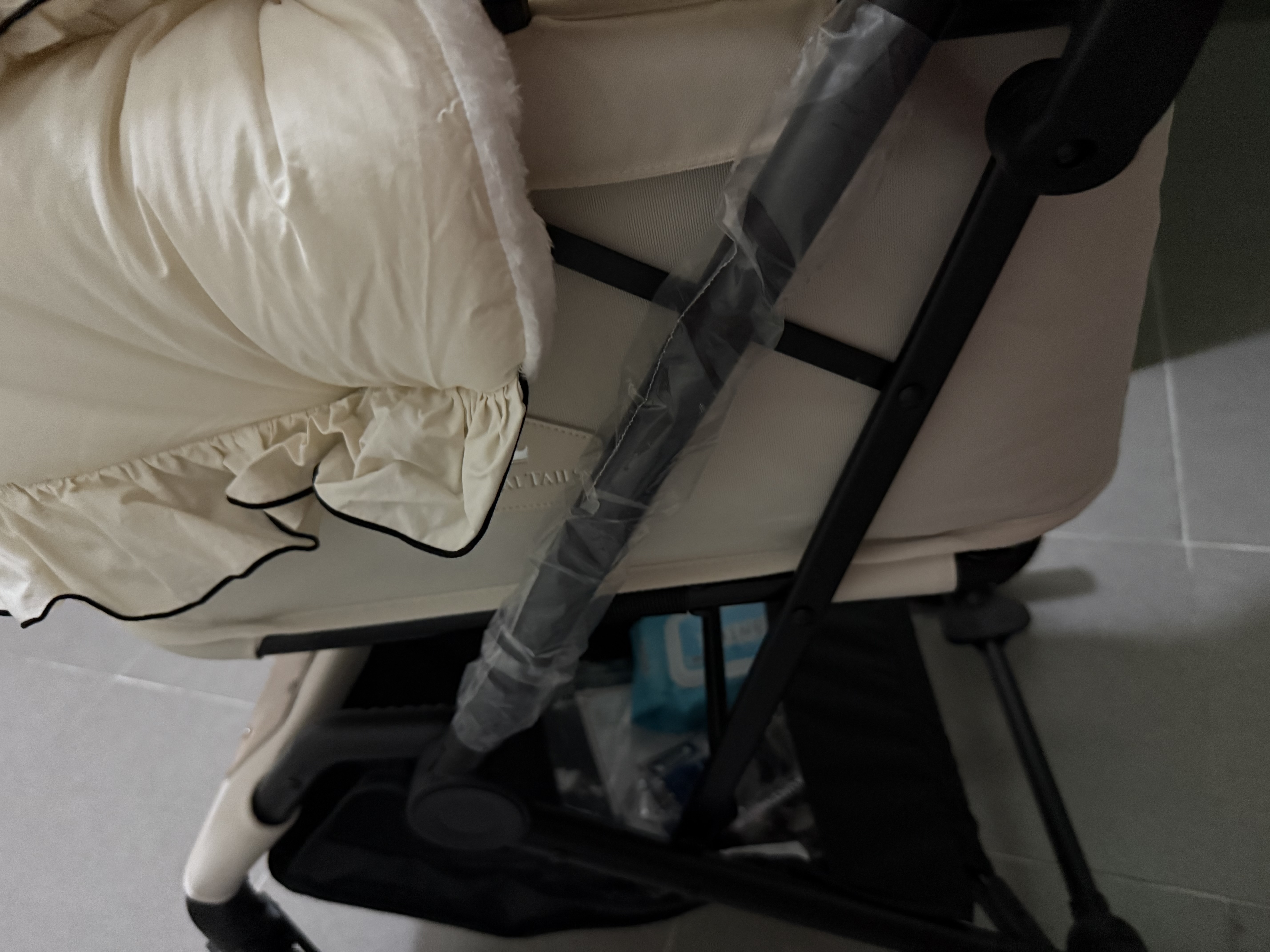 로얄테일즈 유모차