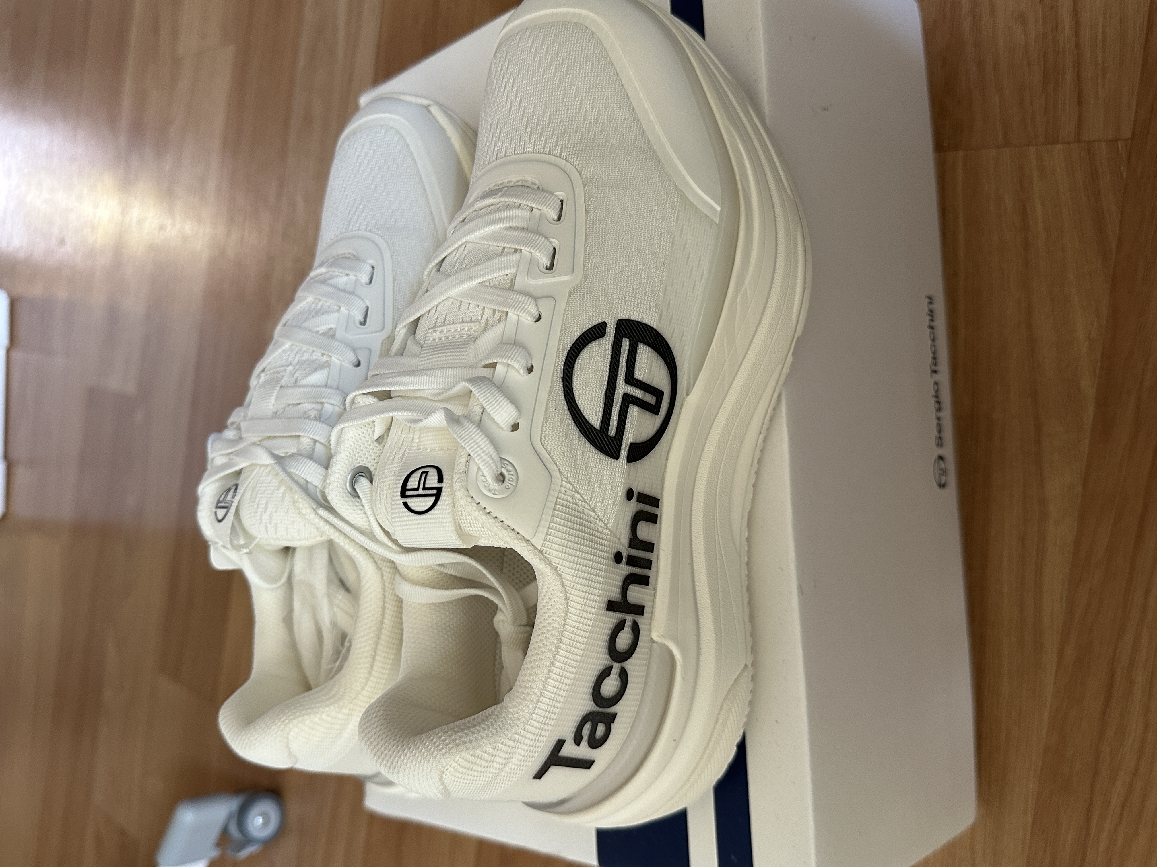 세르지오타키니테니스화